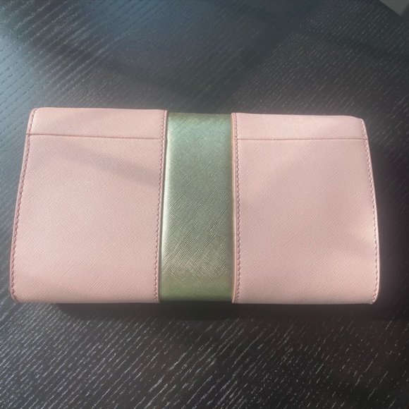 HP⚡️⚡️NWOT Kate Spade Pink with Gold Stripe Cross Body⚡️💥💥 - Picture 2 of 10